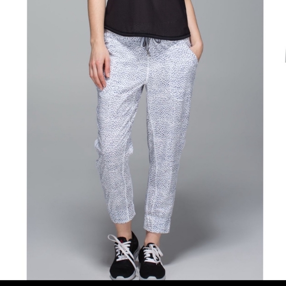 Lululemon s8 rare mint condition tearaway pant luxtreme light boyfriend - Picture 3 of 12